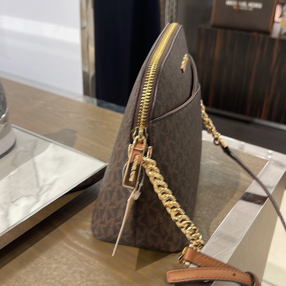 MICHAEL KORS Jet Set Medium Logo Dome Satchel Crossbody
Brown
NWT - Picture 6 of 16